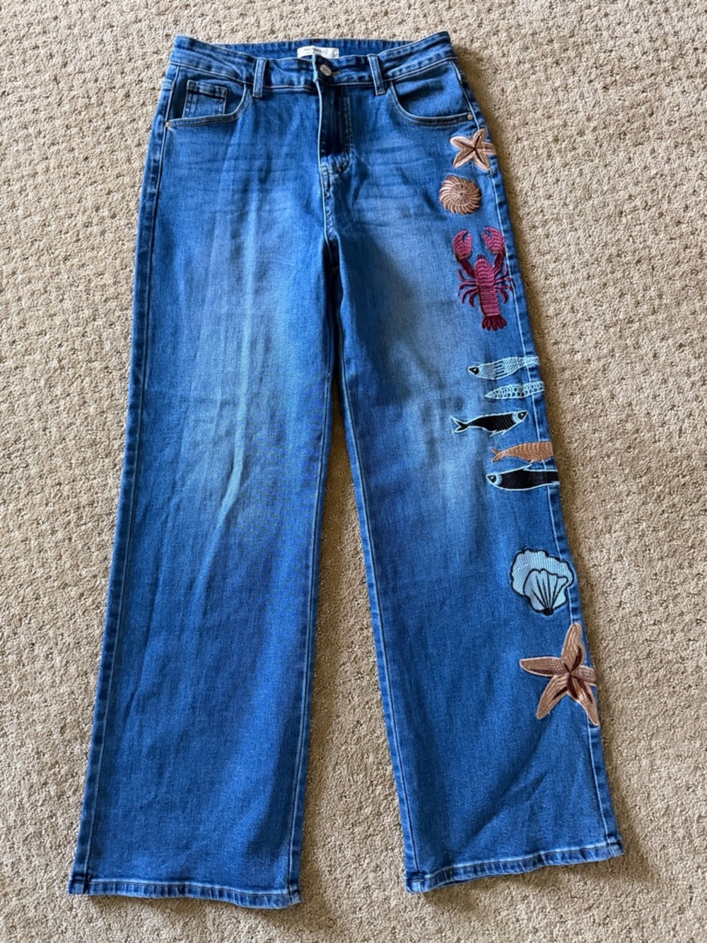 NWOT Ocean, lobster, fish, shell, sea-star Embroidered Blue Denim Jeans - Large - Picture 3 of 9